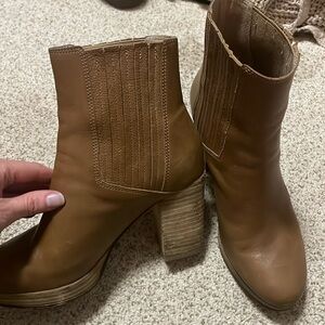 EILEEN FISHER Harp leather boot size 6.5